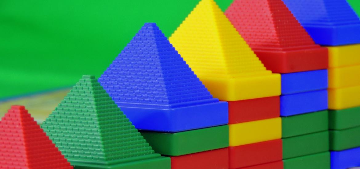 rainbow pyramid stacks